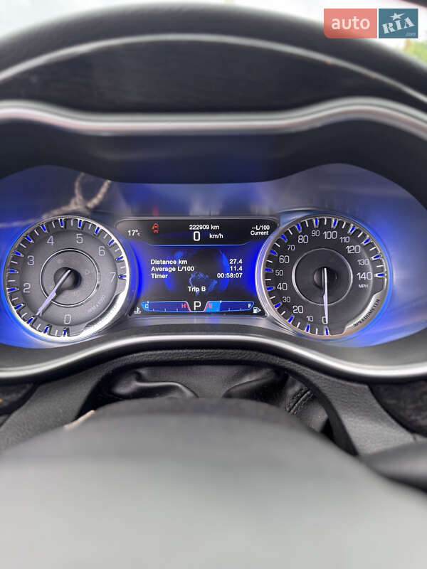 Седан Chrysler 200 2015 в Переяславе