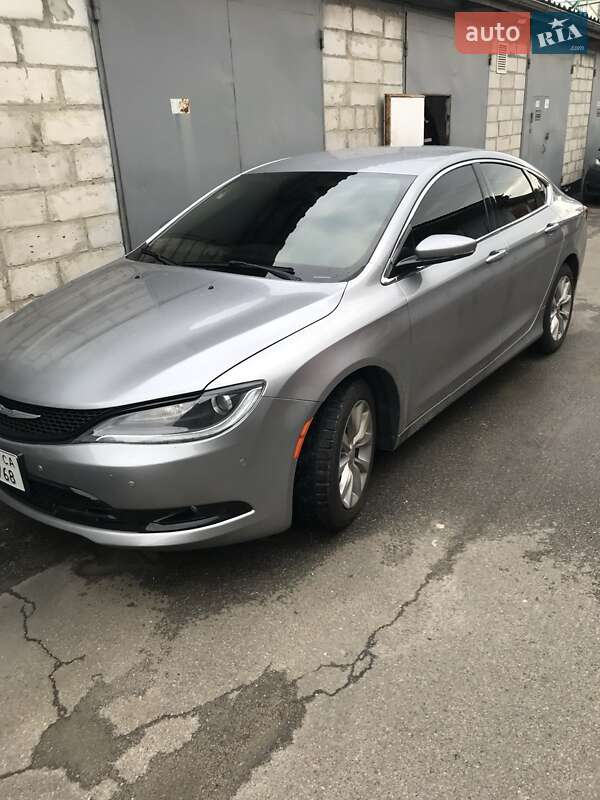 Седан Chrysler 200 2014 в Киеве