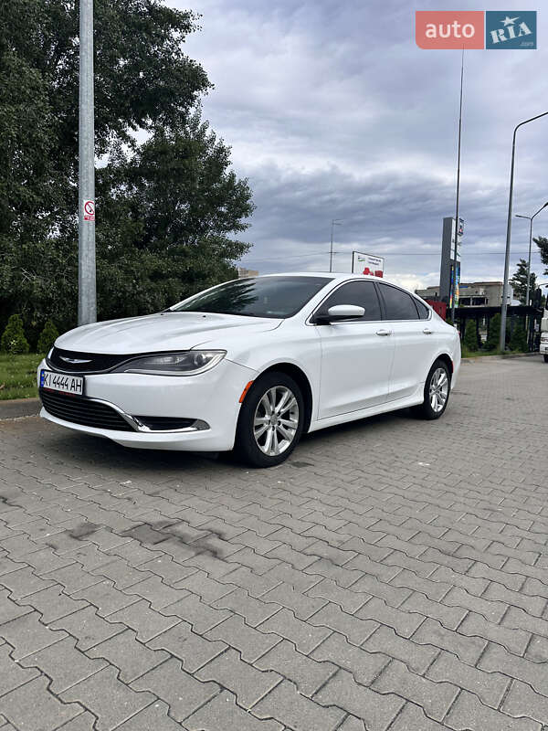 Седан Chrysler 200 2015 в Киеве