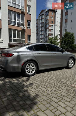 Седан Chrysler 200 2015 в 