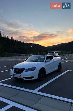 Кабриолет Chrysler 200 2012 в 