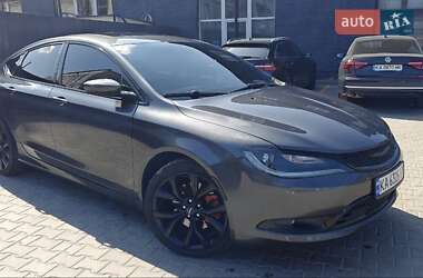 Седан Chrysler 200 2015 в Киеве
