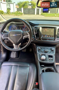 Седан Chrysler 200 2016 в 