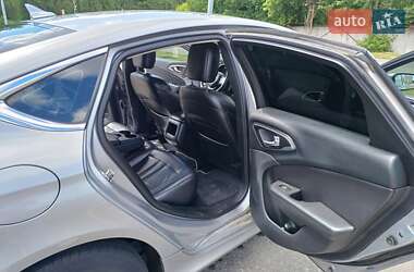 Седан Chrysler 200 2016 в 