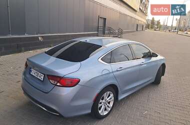 Седан Chrysler 200 2015 в 