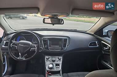 Седан Chrysler 200 2015 в 