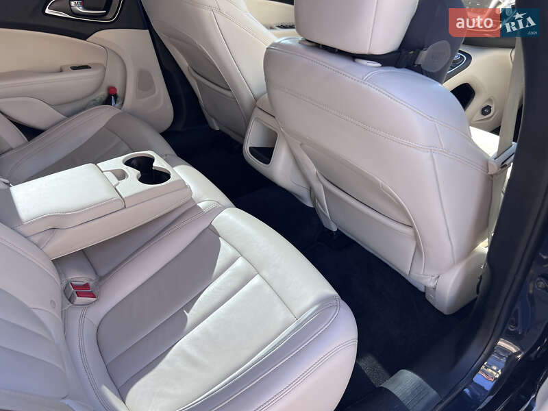 Седан Chrysler 200 2016 в Нововолинську фото 41 Седан Chrysler 200 2016 в Нововолинську