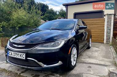Седан Chrysler 200 2015 в Каневі