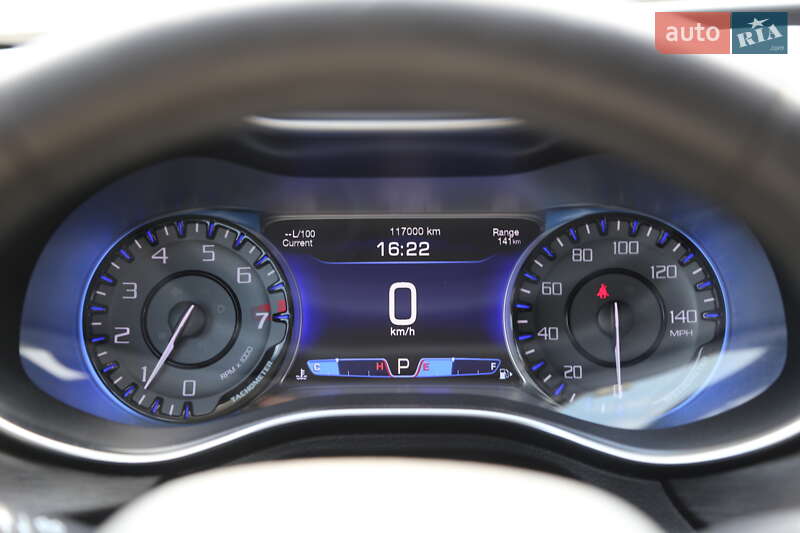 Седан Chrysler 200 2015 в Києві