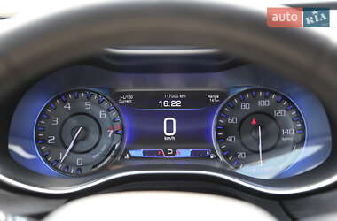 Седан Chrysler 200 2015 в 