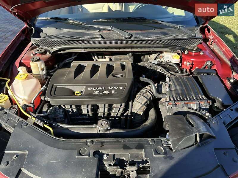 Кабриолет Chrysler 200 2011 в Липовце фото 9 Кабриолет Chrysler 200 2011 в Липовце