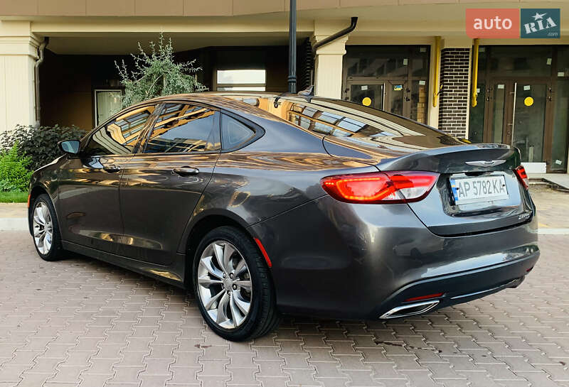 Седан Chrysler 200 2015 в Киеве