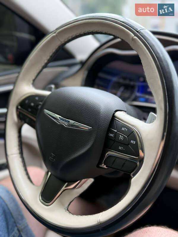 Седан Chrysler 200 2014 в Дніпрі