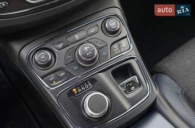Седан Chrysler 200 2014 в 