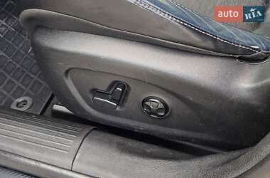 Седан Chrysler 200 2014 в 