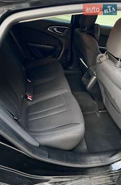 Седан Chrysler 200 2015 в 