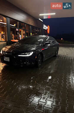 Седан Chrysler 200 2014 в Пирятине