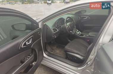 Седан Chrysler 200 2016 в 