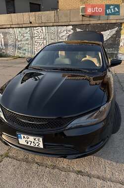 Седан Chrysler 200 2015 в Запоріжжі