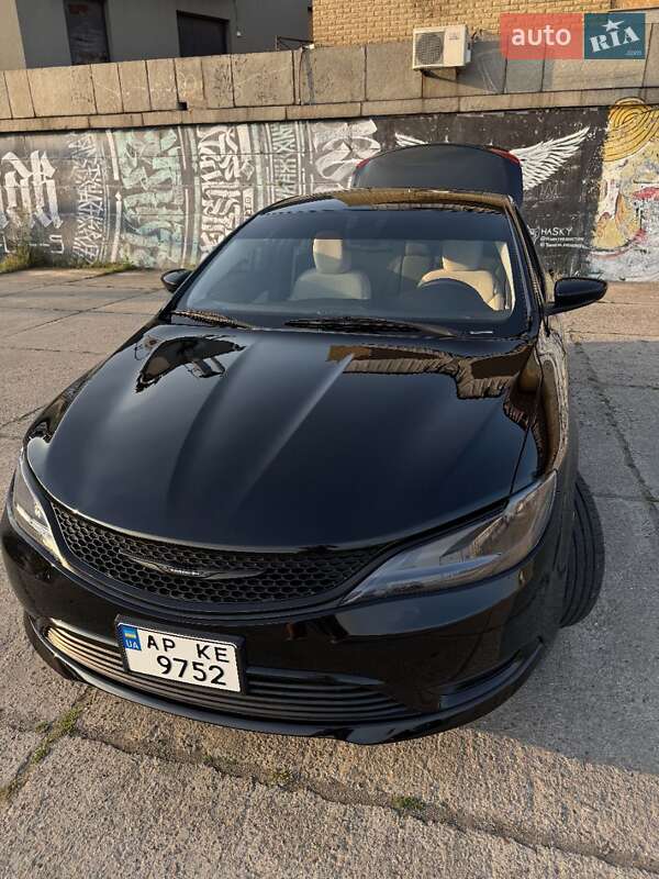 Седан Chrysler 200 2015 в Запорожье