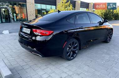 Седан Chrysler 200 2015 в 