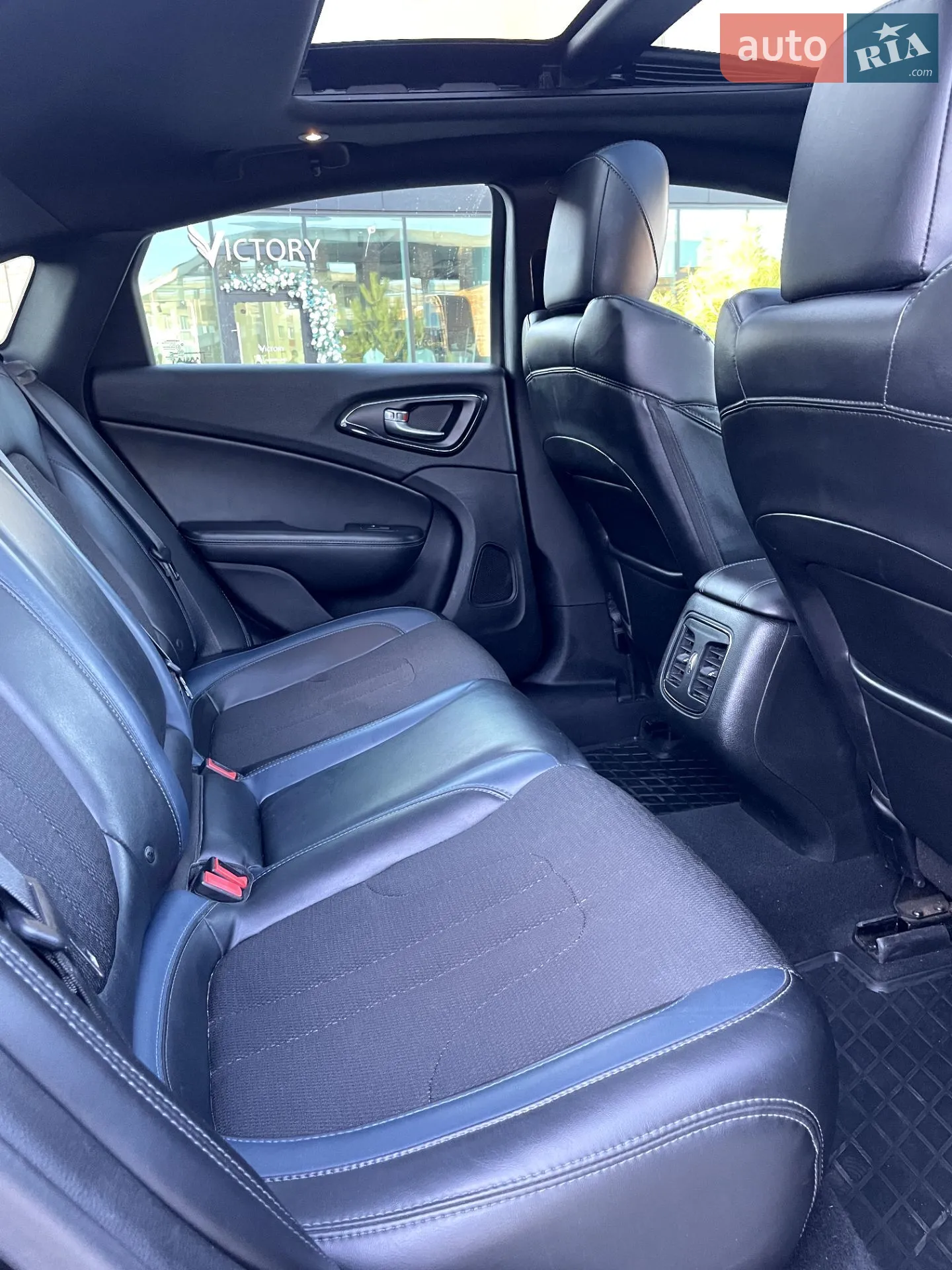 2015 Chrysler 200 - мініатюра 23