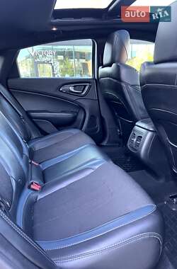 Седан Chrysler 200 2015 в 