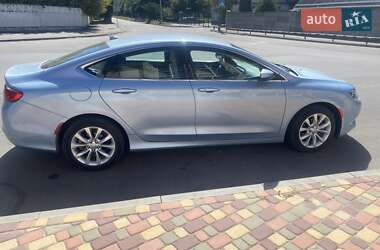Седан Chrysler 200 2015 в 