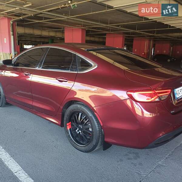 Седан Chrysler 200 2015 в Киеве
