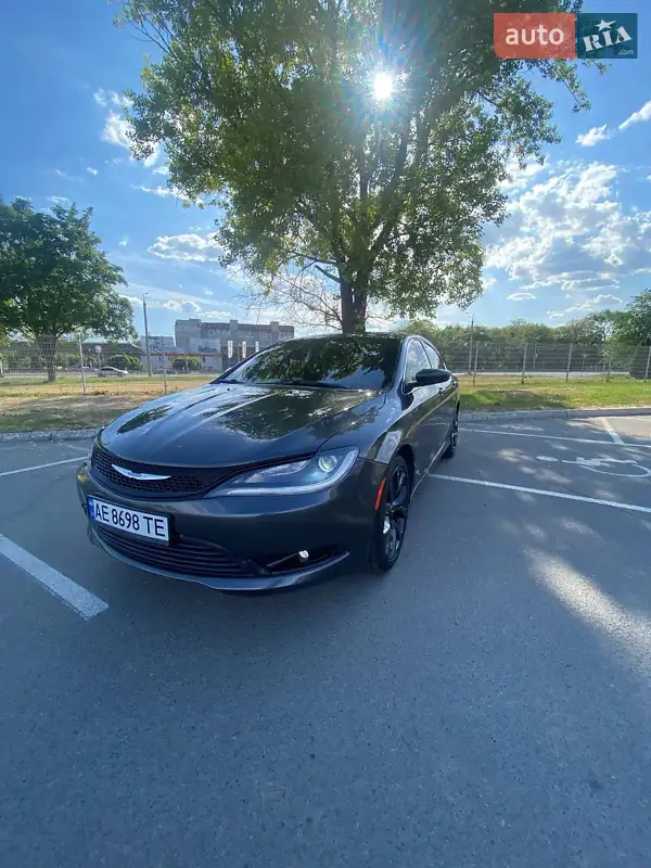 Chrysler 200 2015 VIN 1C3CCCAB2FN659588 фото оголошення 10 з 38