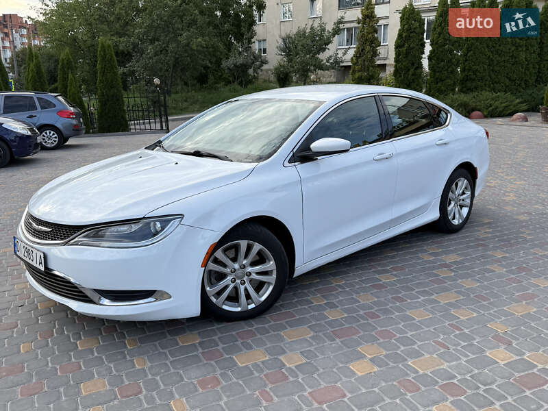 Седан Chrysler 200 2015 в 