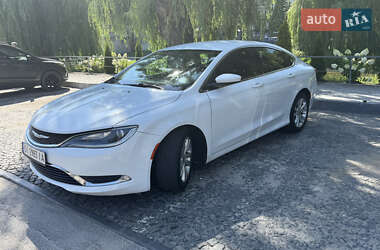 Седан Chrysler 200 2015 в 