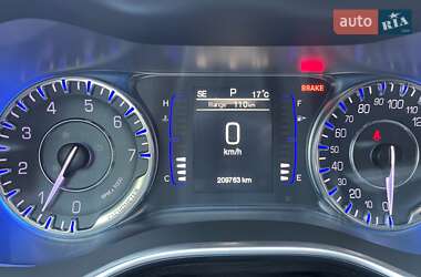 Седан Chrysler 200 2014 в 
