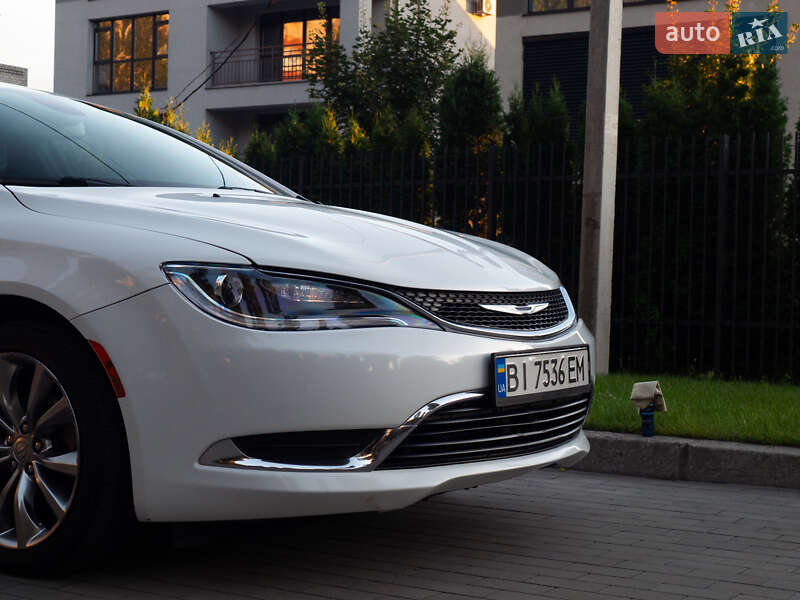 Седан Chrysler 200 2014 в Кременчуге