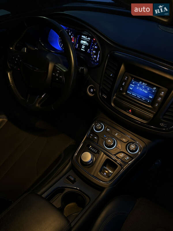 Седан Chrysler 200 2014 в Кременчуге
