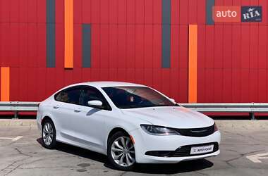 Седан Chrysler 200 2015 в Киеве