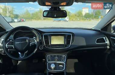 Седан Chrysler 200 2015 в 