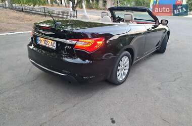 Кабриолет Chrysler 200 2012 в 