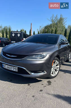 Седан Chrysler 200 2015 в 
