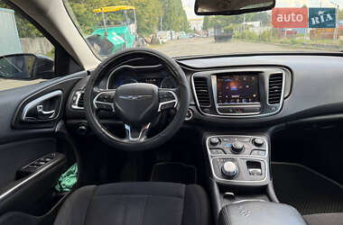 Седан Chrysler 200 2015 в 