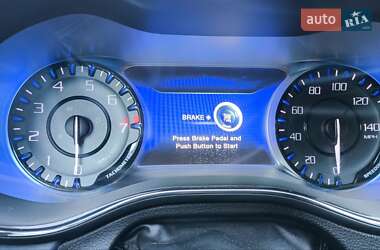 Седан Chrysler 200 2015 в 