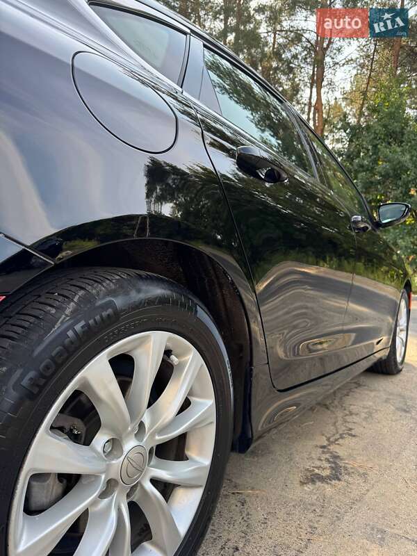 Седан Chrysler 200 2015 в Черкассах