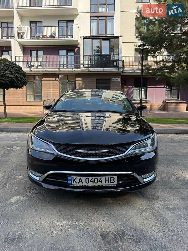 Седан Chrysler 200 2015 в Черкассах