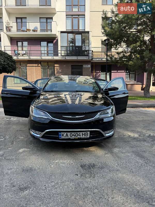 Седан Chrysler 200 2015 в Черкассах