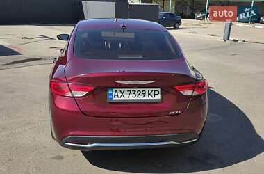 Седан Chrysler 200 2015 в 