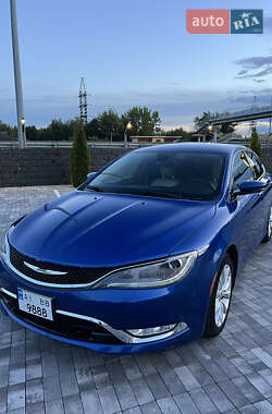 Седан Chrysler 200 2015 в Киеве