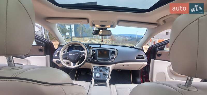 Седан Chrysler 200 2015 в 