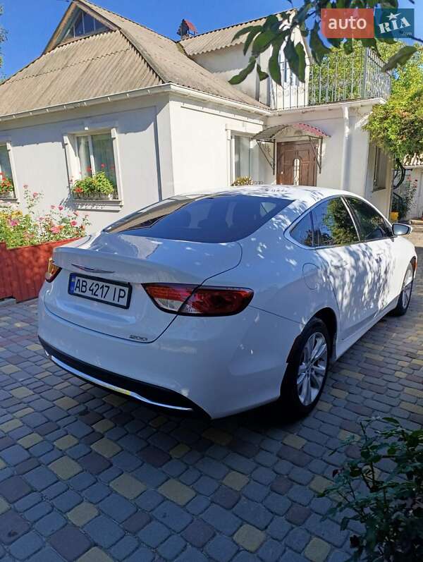 Седан Chrysler 200 2014 в Песчанке