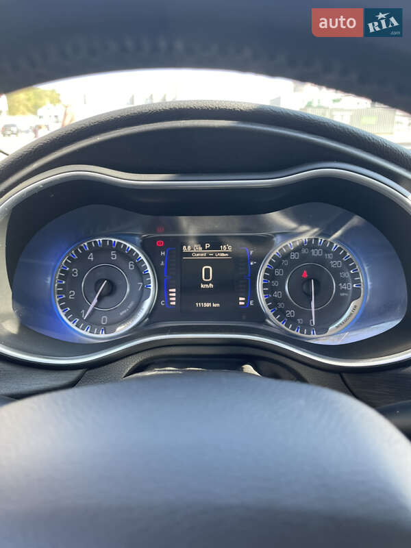 Седан Chrysler 200 2015 в Одессе