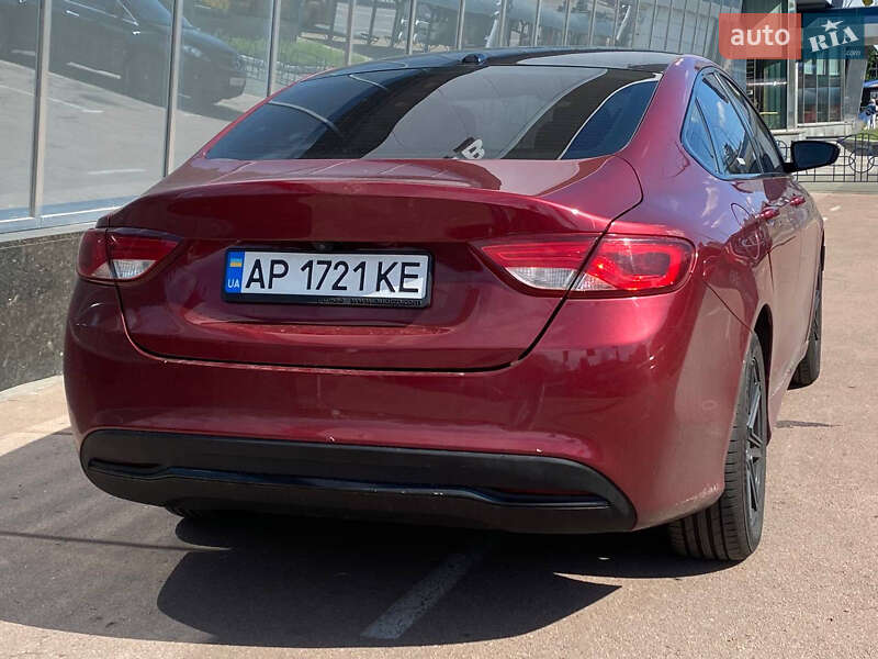 Седан Chrysler 200 2015 в Киеве